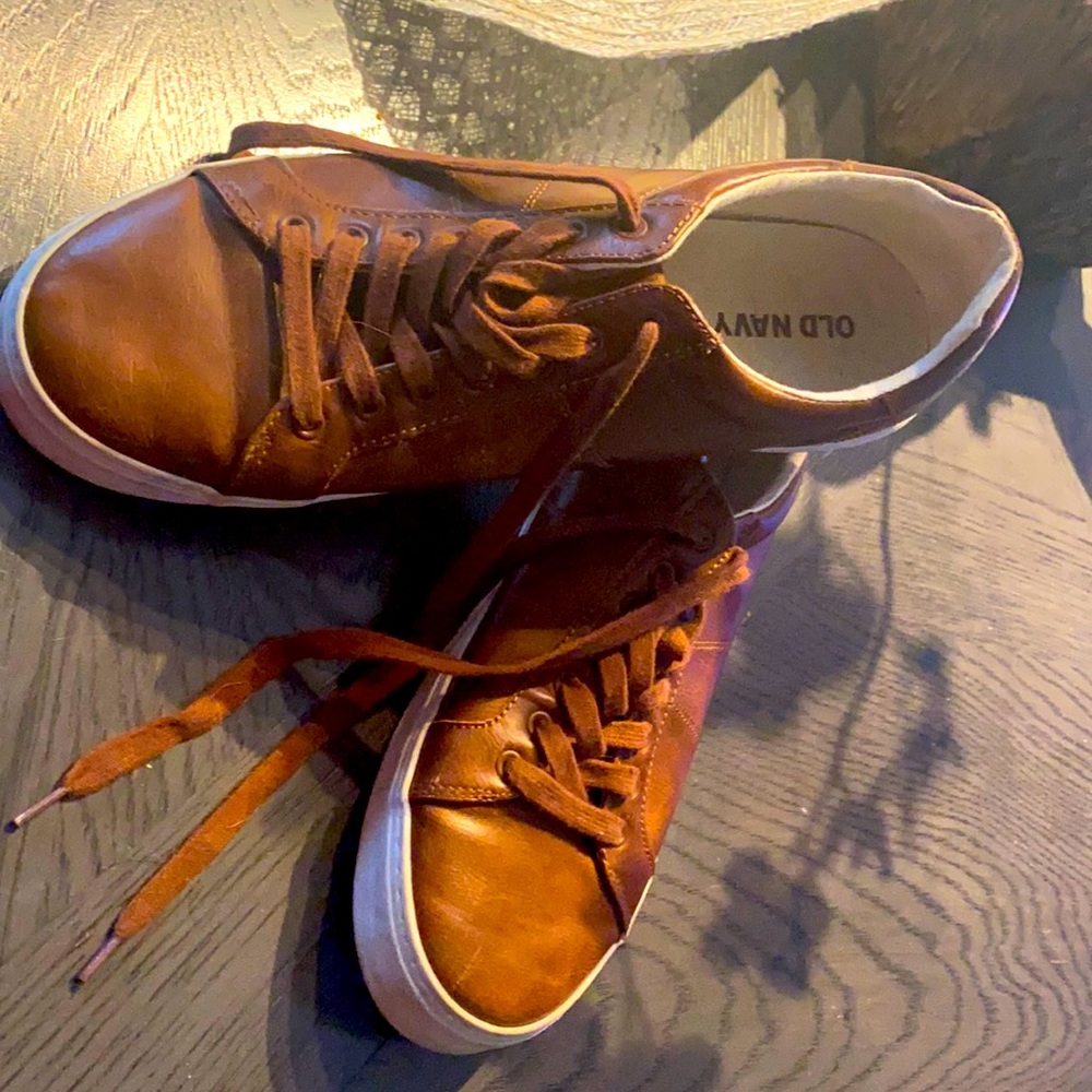 Old Navy casual sneakers